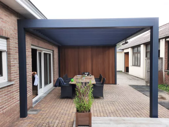 B-200 XL Outdoor Living